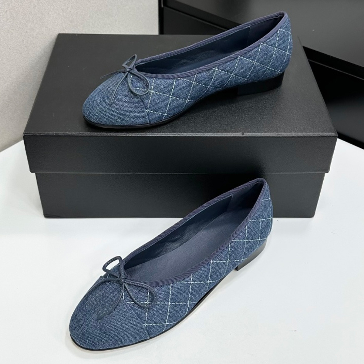 2026 Women's Two-Tone Cap-Toe  - Women'S Shoes のレビューと価格