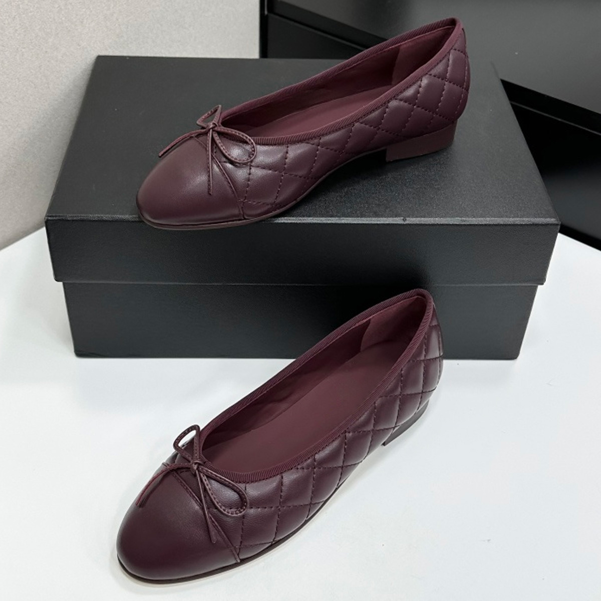 2026 Women's Two-Tone Cap-Toe  - Women'S Shoes のレビューと価格