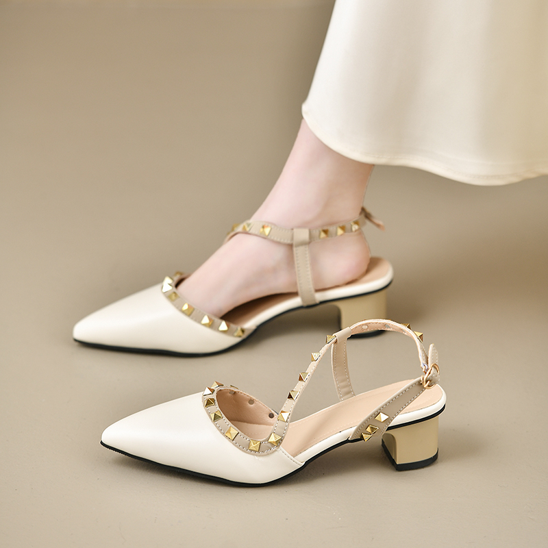 Women Shiny Back Buckle Strap  - Metallic Heel Sandal のレビューと価格