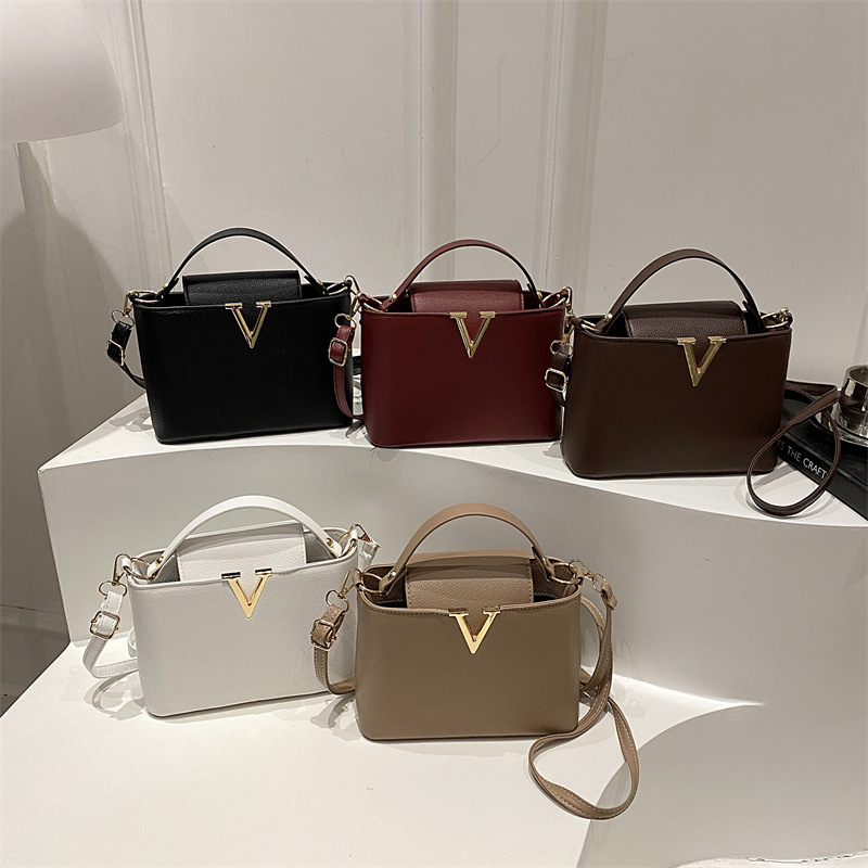 Luxury Women's Tote Bag, Chic  - Women'S Shoes Louis Vuitton のレビューと価格