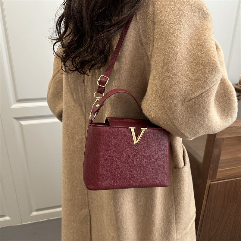 Luxury Women's Tote Bag, Chic  - Women'S Shoes Louis Vuitton のレビューと価格