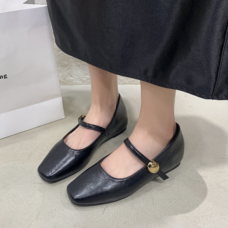 Ultra-Soft Leather Black Flats - Women Shoes Black のレビューと価格