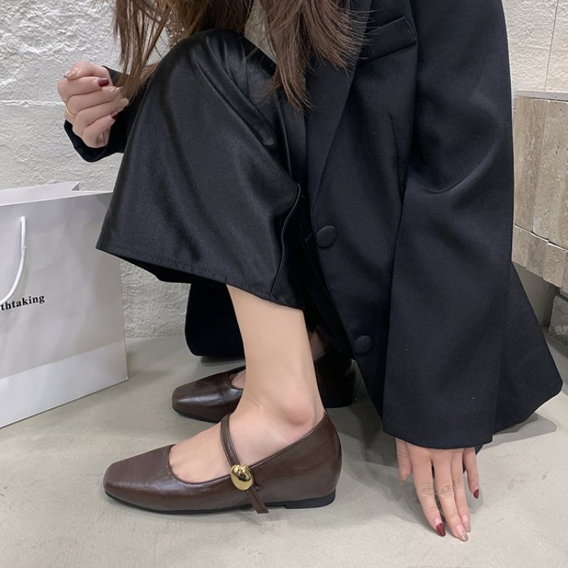Ultra-Soft Leather Black Flats - Women Shoes Black のレビューと価格