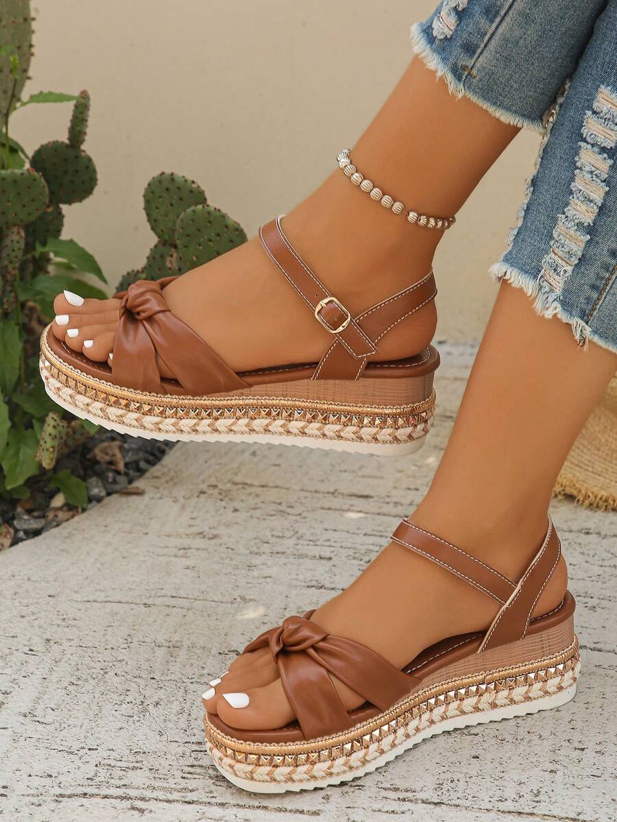 Orange Rivet Decor Ankle Strap - Cork Wedge Sandal のレビューと価格