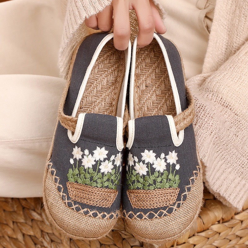 Veowalk Flowers Embroidered Wo - Women'S Shoes Vegan のレビューと価格