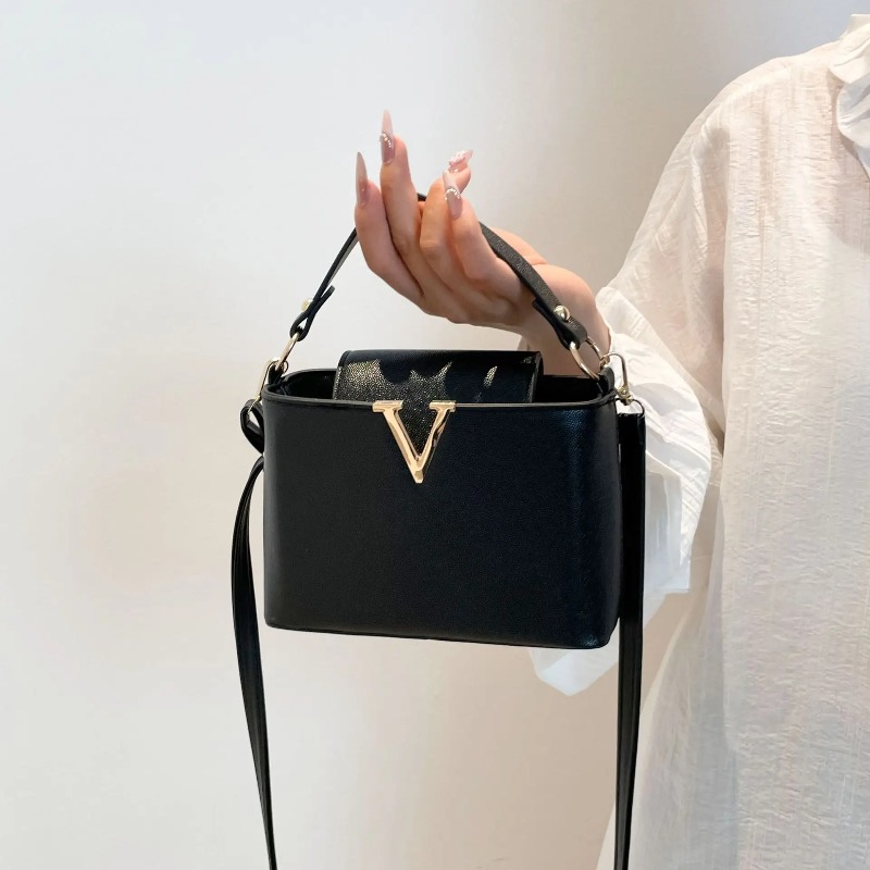 Luxury Women's Tote Bag, Chic  - Women'S Shoes Louis Vuitton のレビューと価格